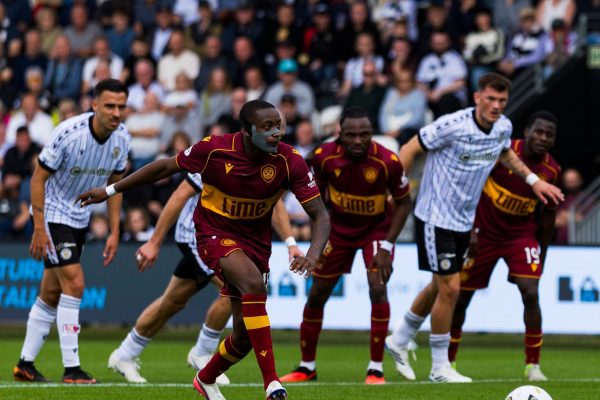 Maswanhise scores but misses penalty as Motherwell and St Mirren share six-goal thriller